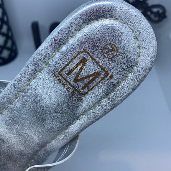 NIB SILVER Ornate thong sandals 7 - Picture 4 of 4